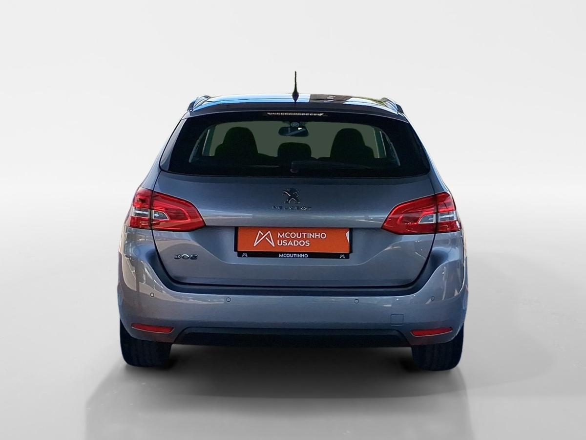 peugeot-308-sw-2015-gasolina-1199cc