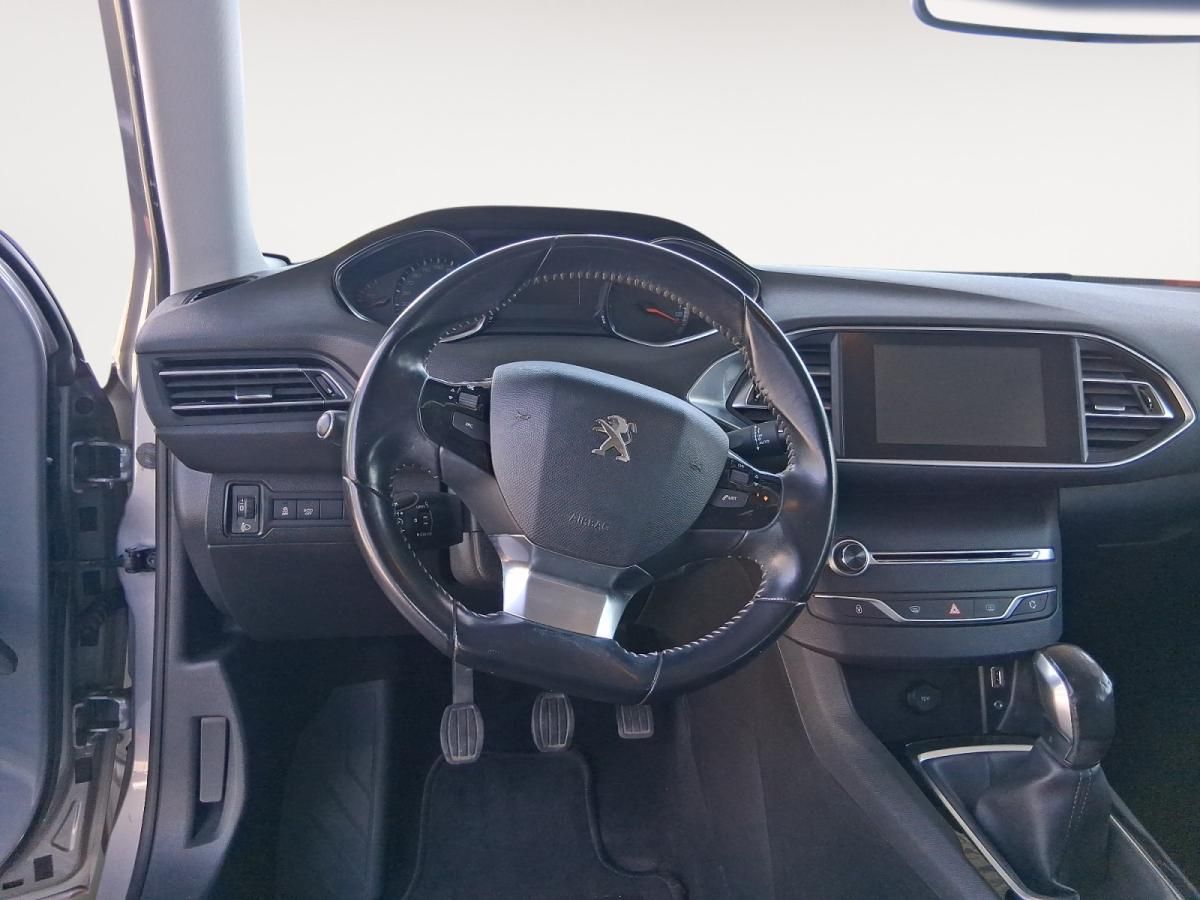 peugeot-308-sw-2015-gasolina-1199cc