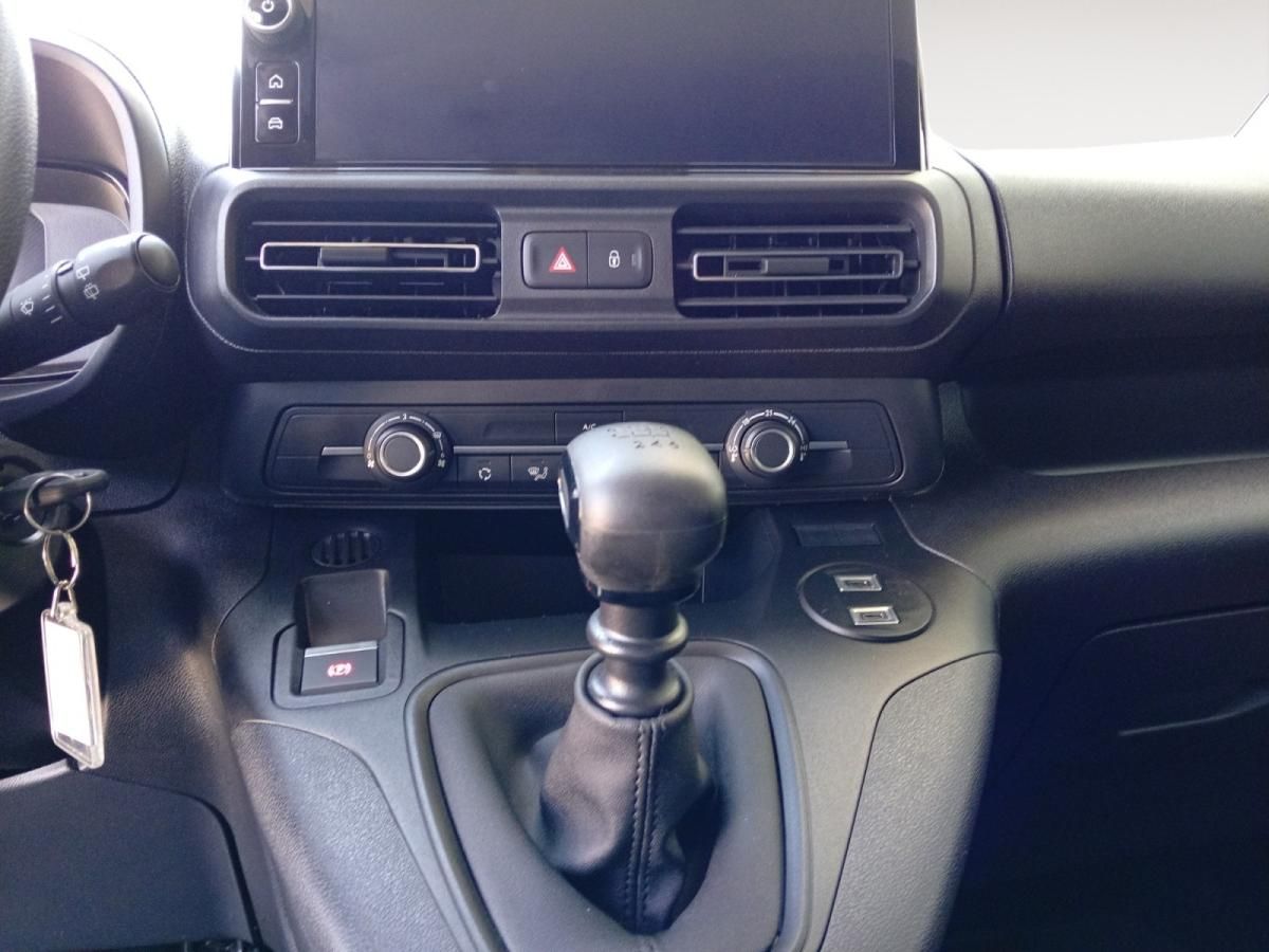 opel-combo-2025-diesel-1499cc