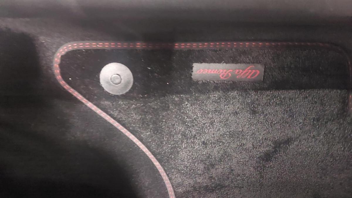 alfa-romeo-junior-2026-hibrido-a-gasolina-1199cc