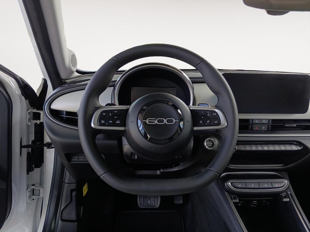 fiat-600-2024-gasolina-1199cc