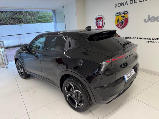 alfa-romeo-junior-2025-hibrido-a-gasolina-1199cc