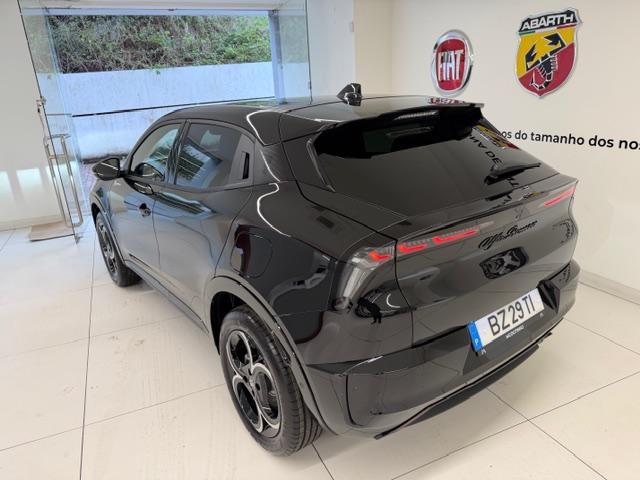 alfa-romeo-junior-2025-hibrido-a-gasolina-1199cc