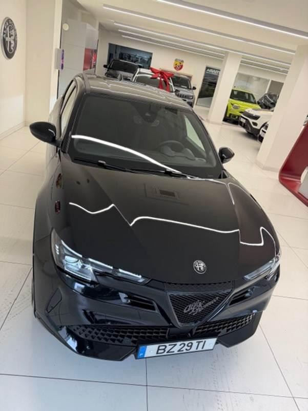 alfa-romeo-junior-2025-hibrido-a-gasolina-1199cc
