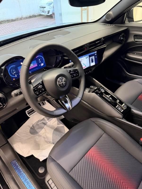 alfa-romeo-junior-2025-hibrido-a-gasolina-1199cc