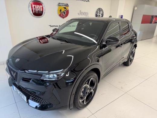 alfa-romeo-junior-2025-hibrido-a-gasolina-1199cc