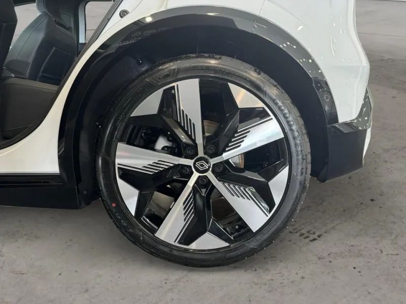 renault-megane-e-tech-2024-eletrico-0cc