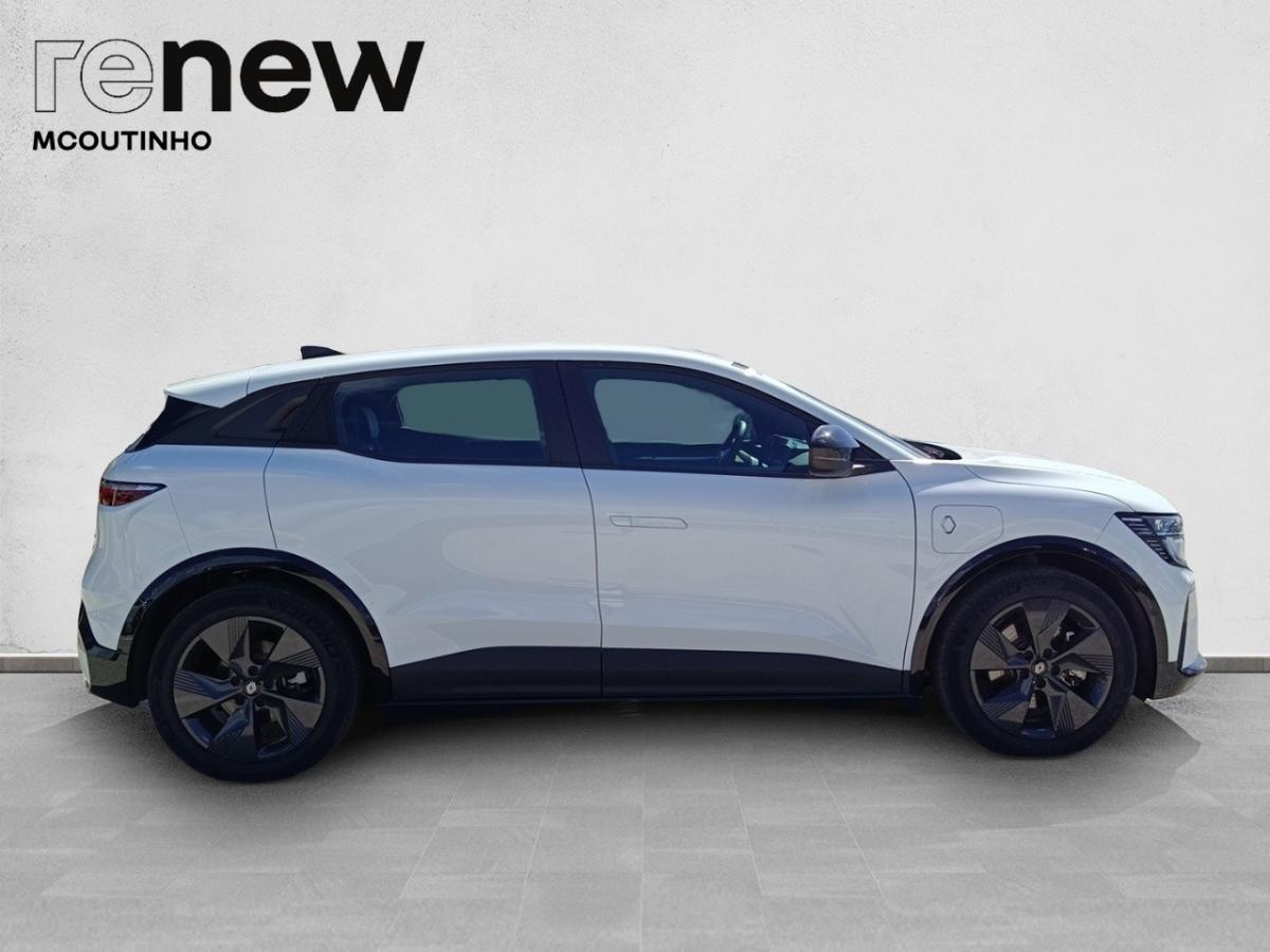 renault-megane-2024-eletrico-0cc