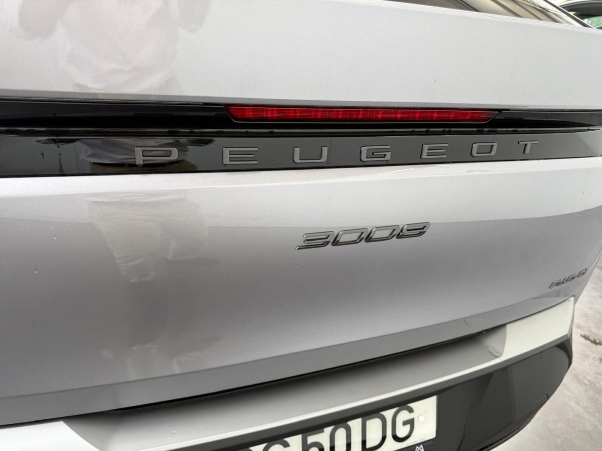 peugeot-3008-2026-hibrido-a-gasolina-1598cc