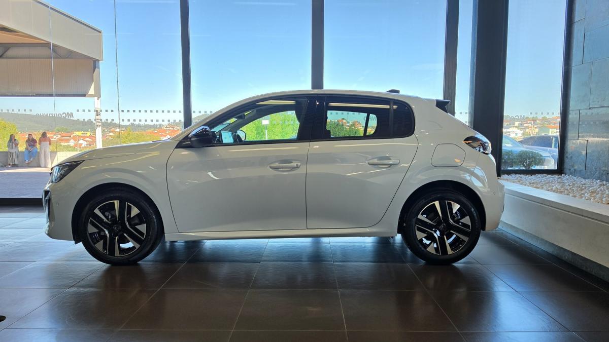 peugeot-208-2026-gasolina-1199cc