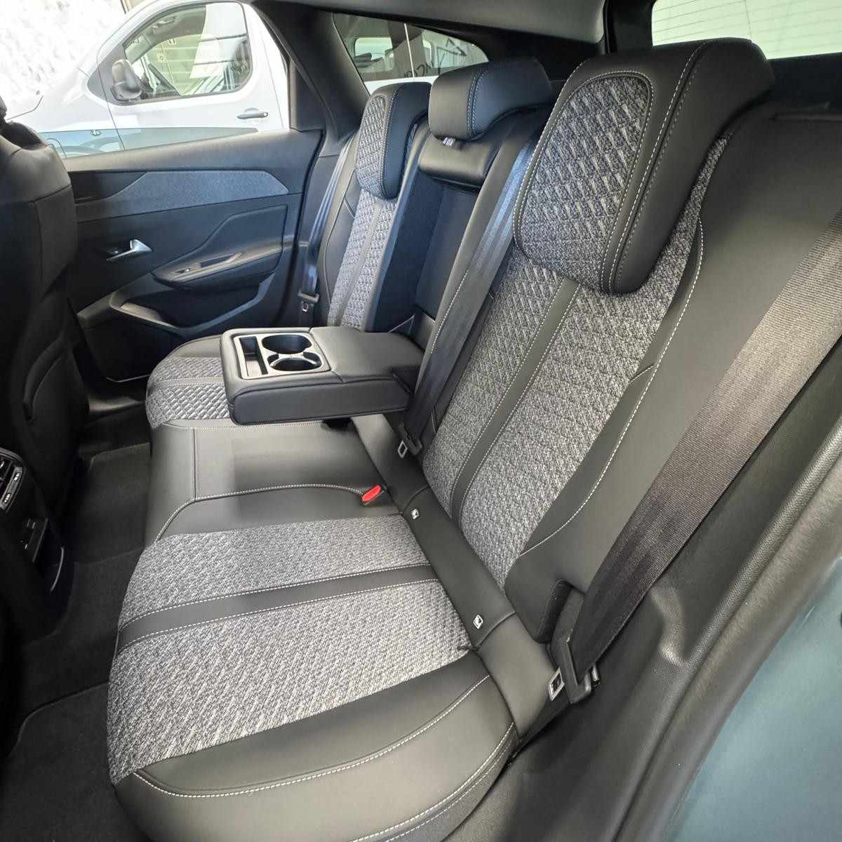 peugeot-308-sw-2023-hibrido-a-gasolina-1598cc