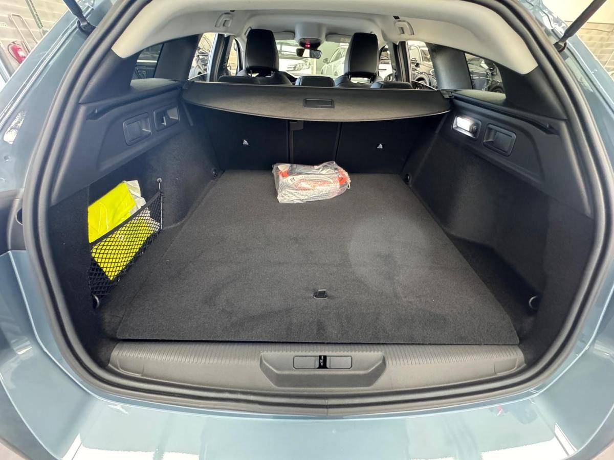 peugeot-308-sw-2023-hibrido-a-gasolina-1598cc