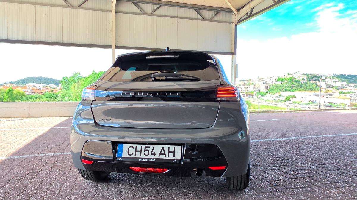 peugeot-208-2026-gasolina-1199cc