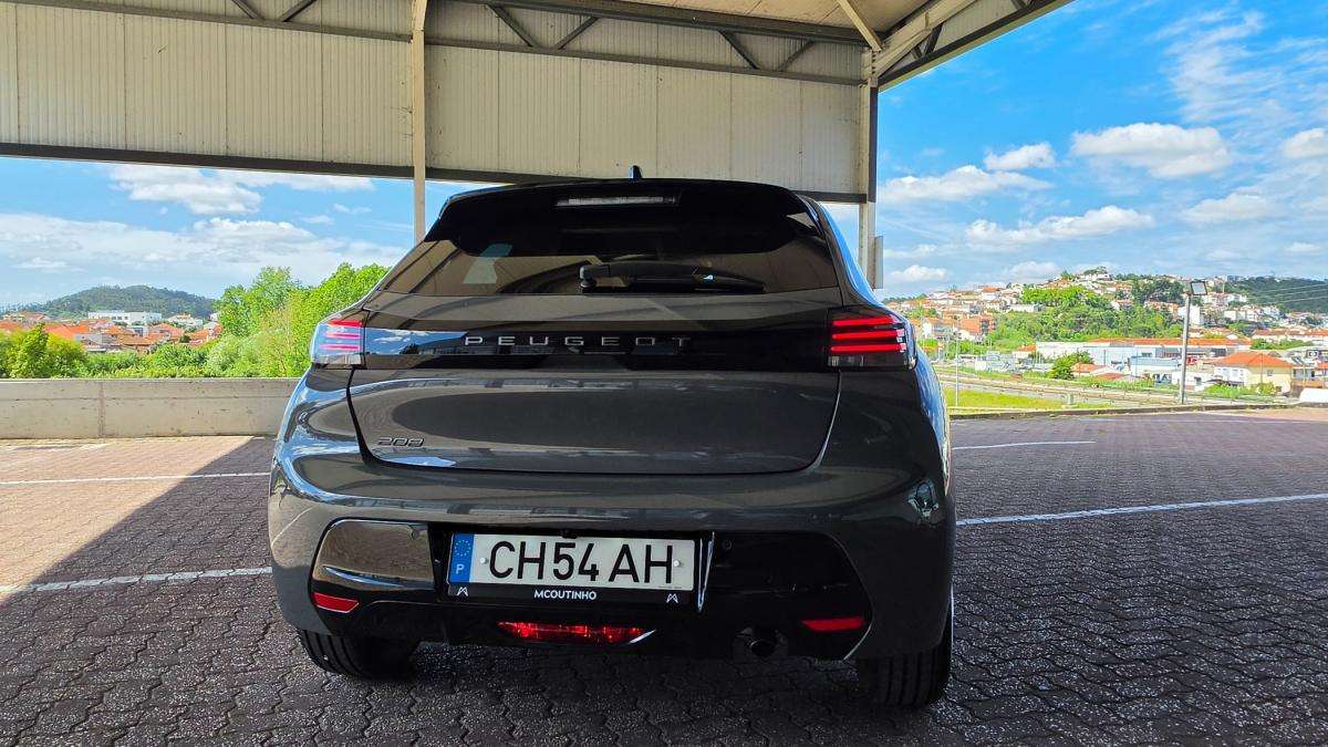 peugeot-208-2026-gasolina-1199cc