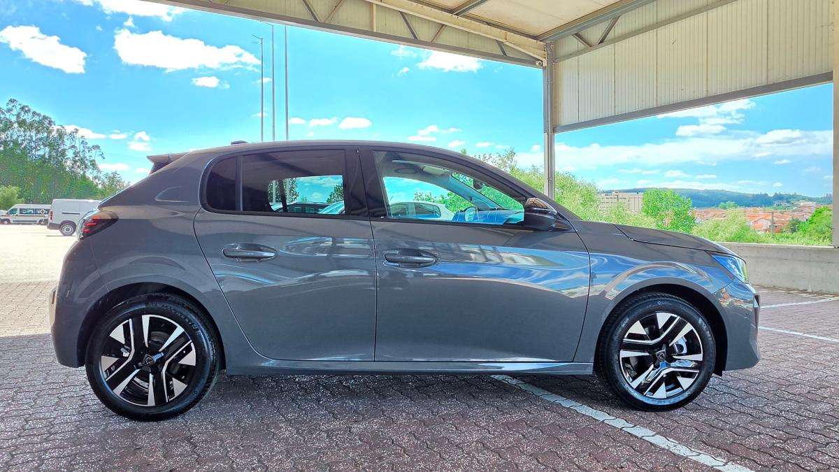peugeot-208-2026-gasolina-1199cc