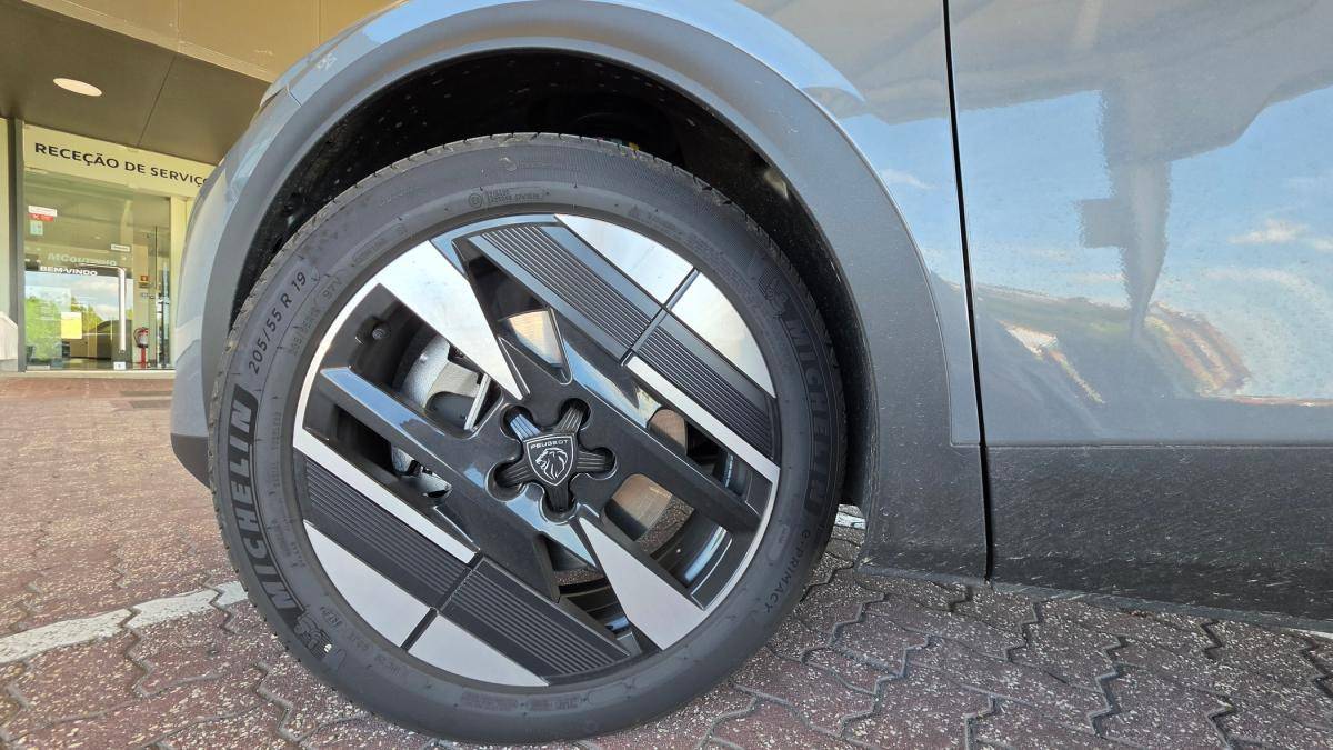 peugeot-408-2026-hibrido-a-gasolina-1598cc