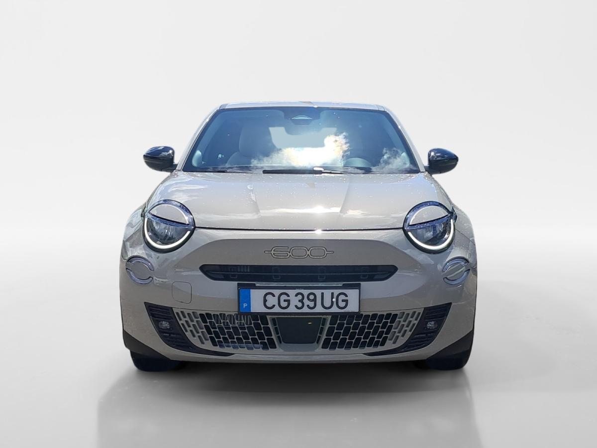 fiat-600-2026-gasolina-1199cc