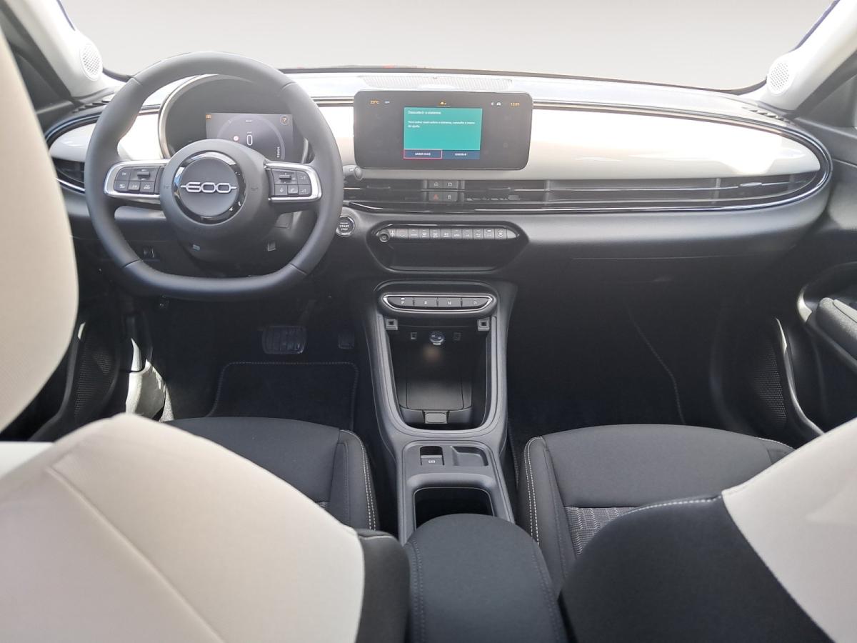 fiat-600-2026-gasolina-1199cc
