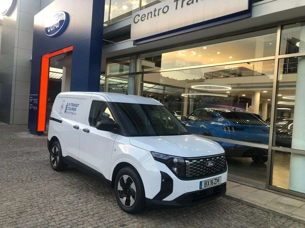 ford-transit-2025-eletrico-1cc