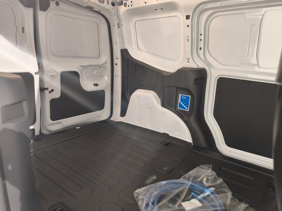 ford-tourneo-courier-2026-eletrico-500cc
