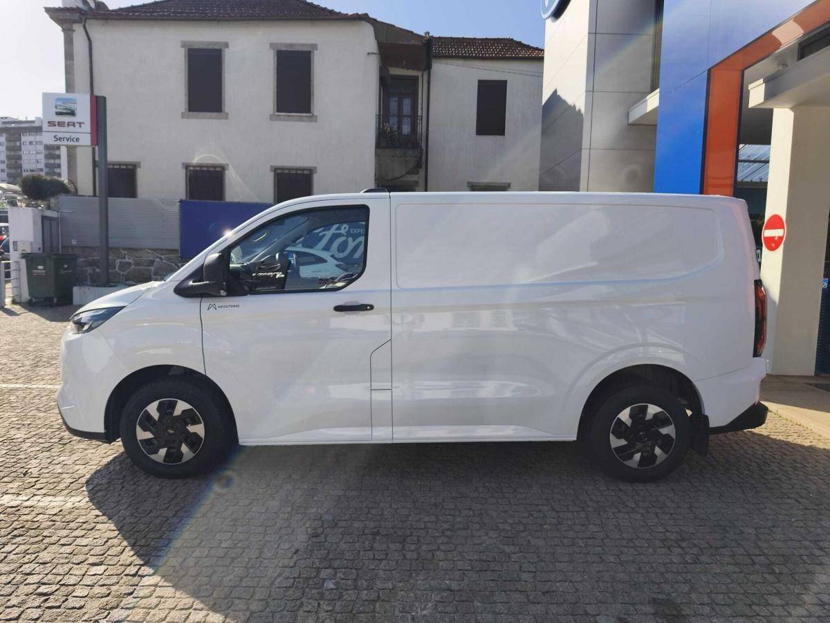 ford-transit-custom-2026-eletrico-0cc