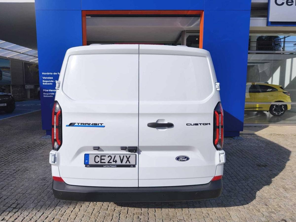 ford-transit-custom-2026-eletrico-0cc