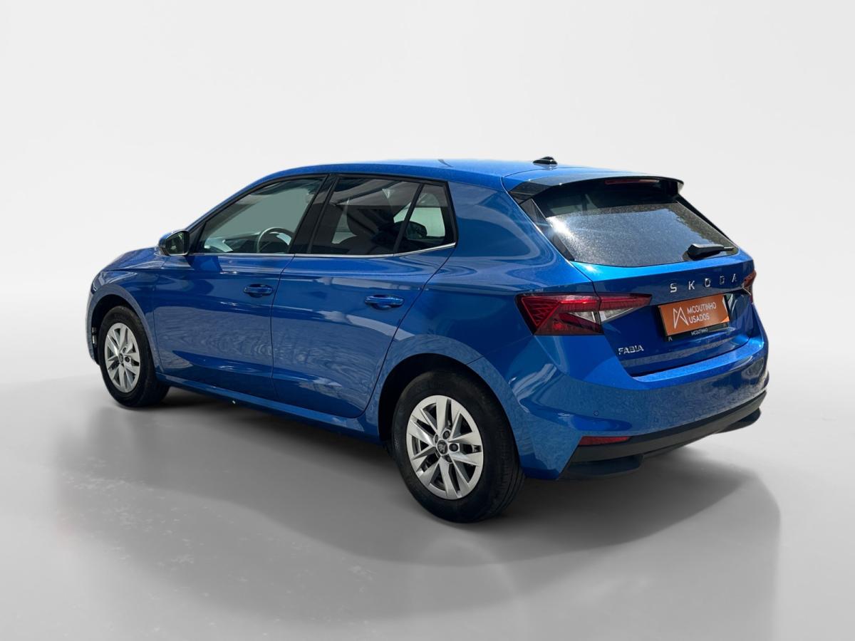 skoda-fabia-2025-gasolina-999cc