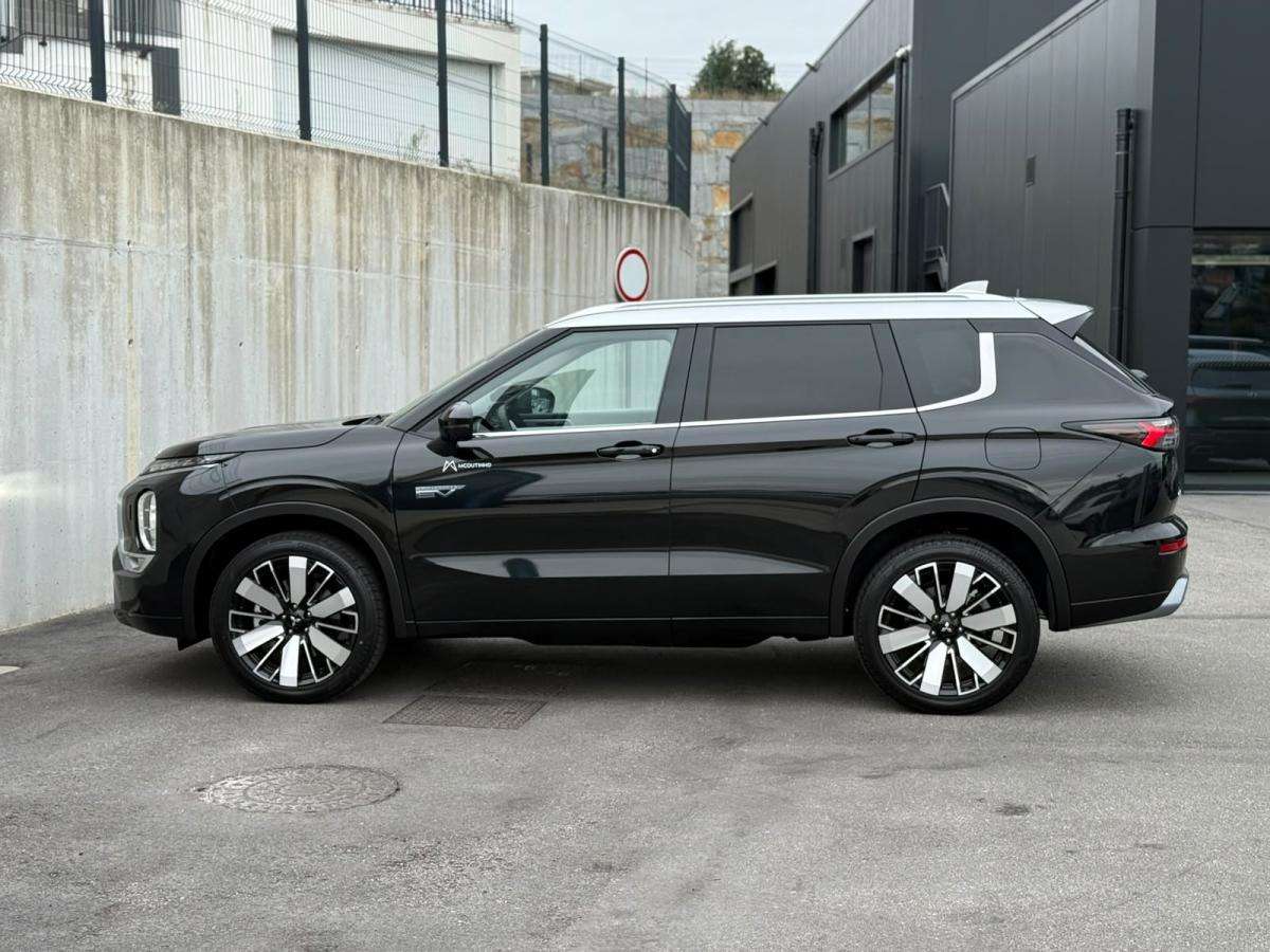 mitsubishi-outlander-2026-hibrido-a-gasolina-2360cc