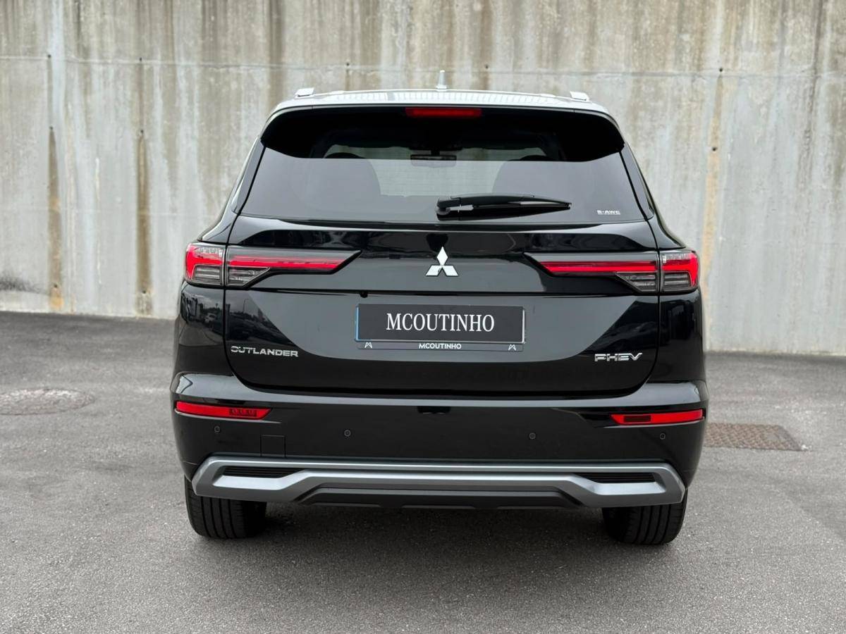 mitsubishi-outlander-2026-hibrido-a-gasolina-2360cc