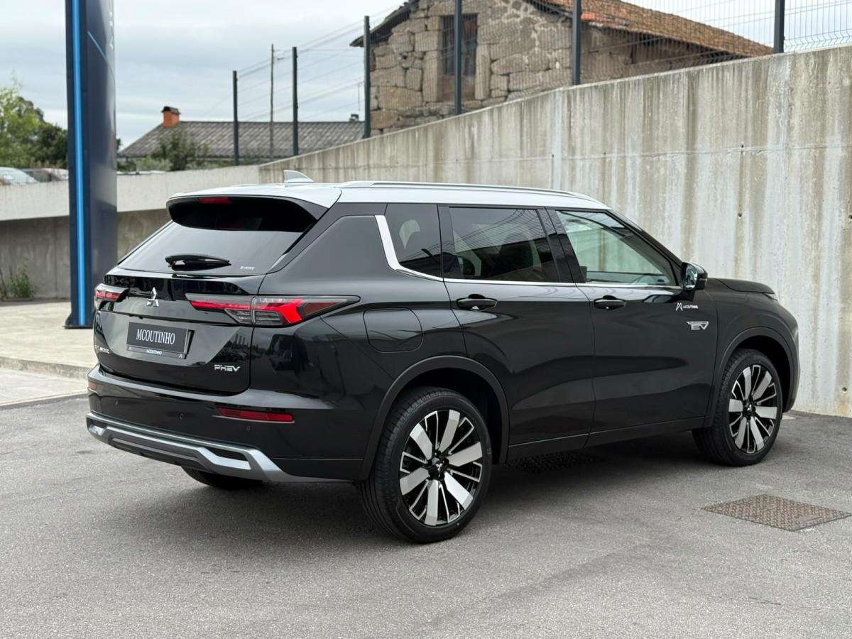 mitsubishi-outlander-2026-hibrido-a-gasolina-2360cc