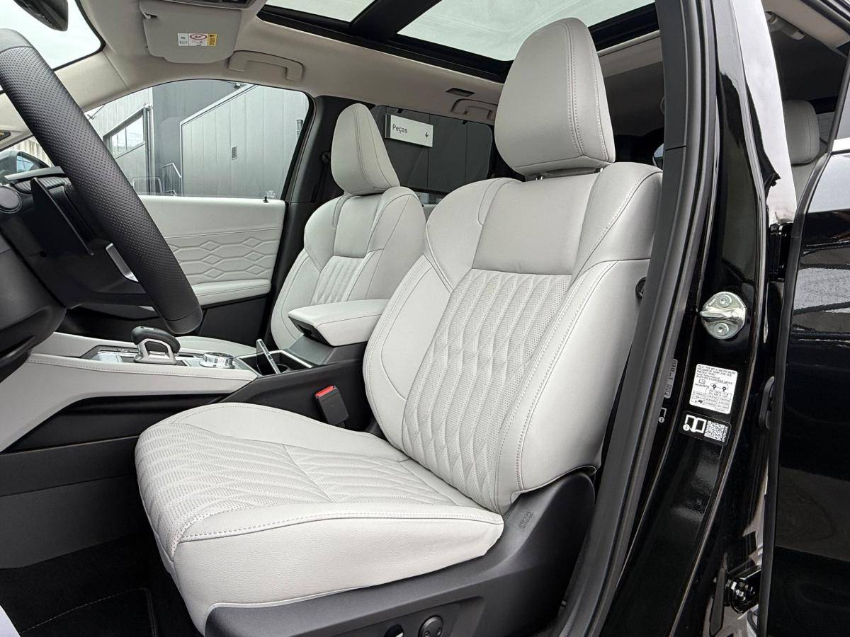 mitsubishi-outlander-2026-hibrido-a-gasolina-2360cc