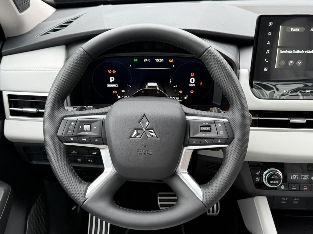 mitsubishi-outlander-2026-hibrido-a-gasolina-2360cc