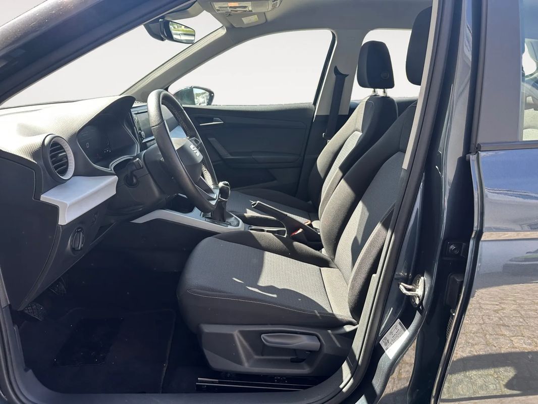 seat-arona-2023-gasolina-999cc