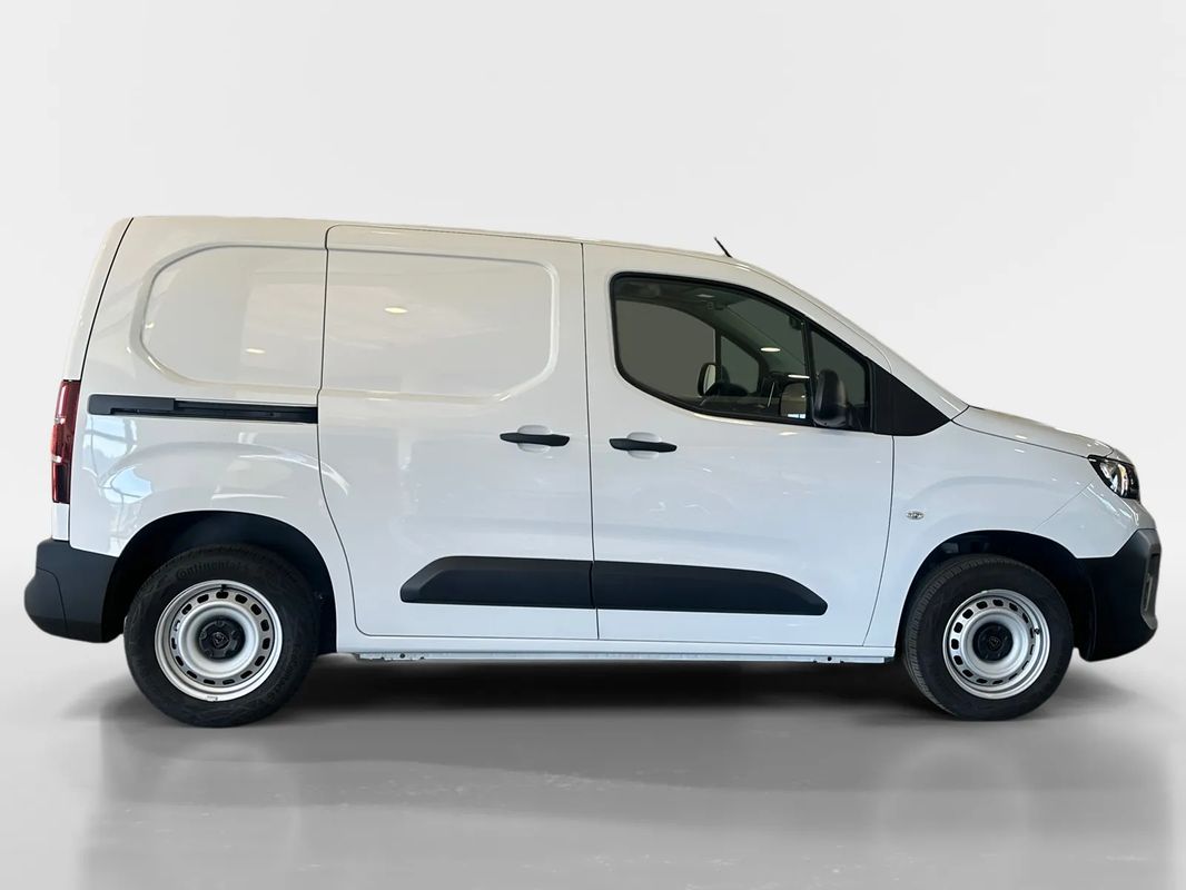 peugeot-partner-2024-diesel-1499cc