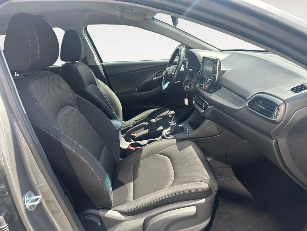 hyundai-i30-sw-2019-diesel-1598cc