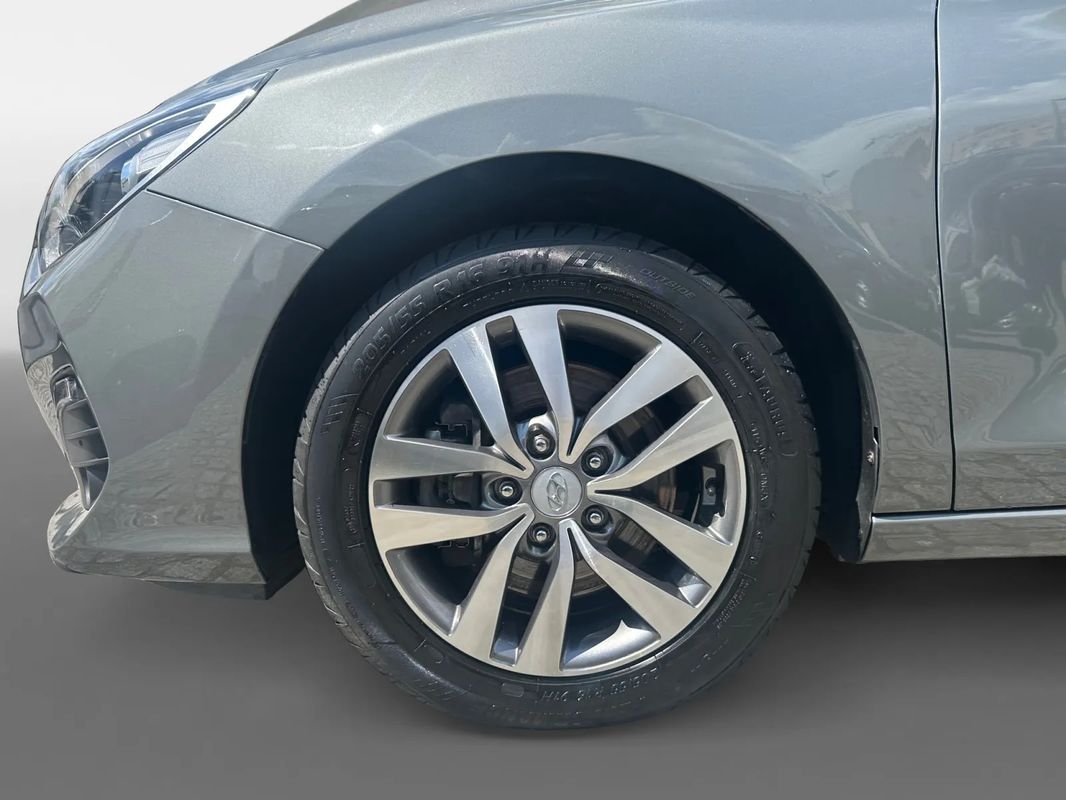 hyundai-i30-sw-2019-diesel-1598cc
