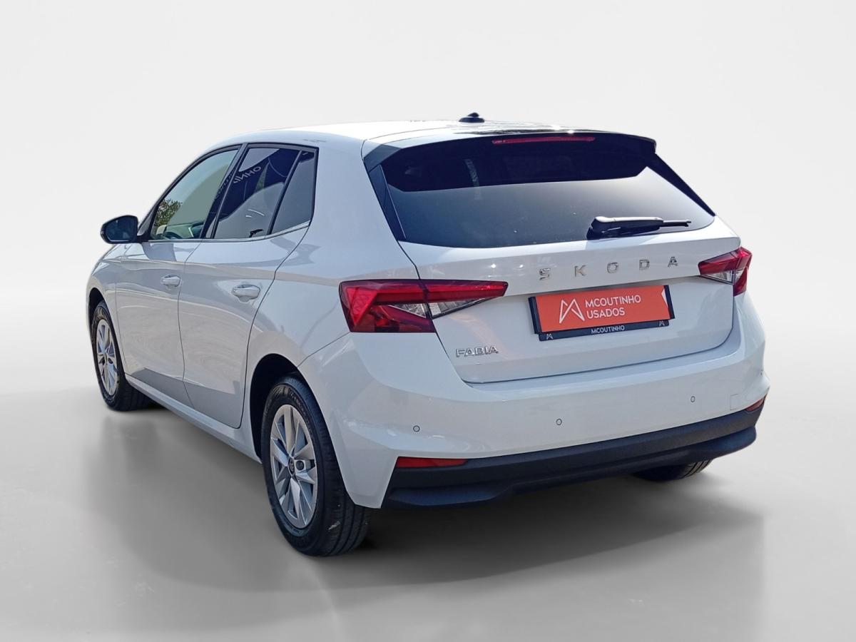 skoda-fabia-2025-gasolina-999cc