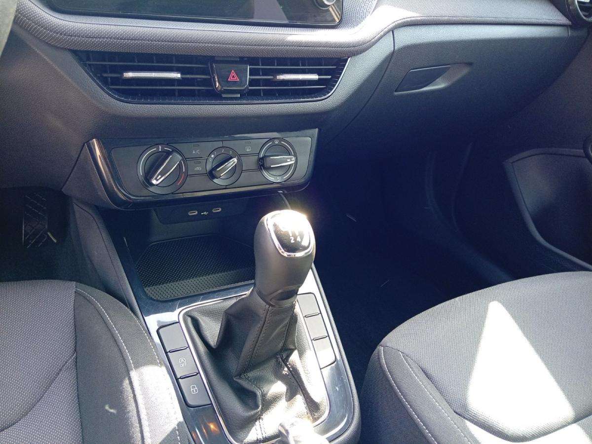 skoda-fabia-2025-gasolina-999cc