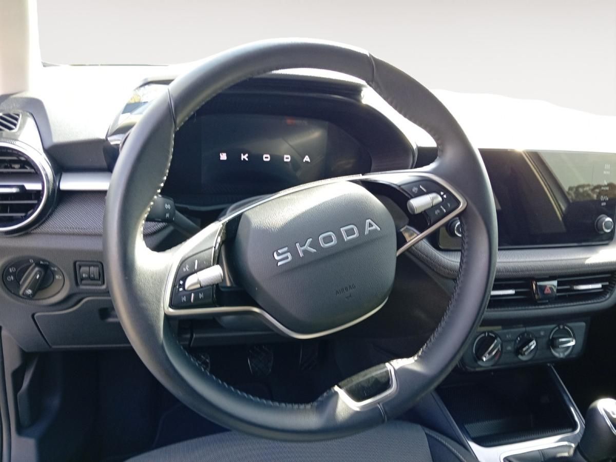 skoda-fabia-2025-gasolina-999cc