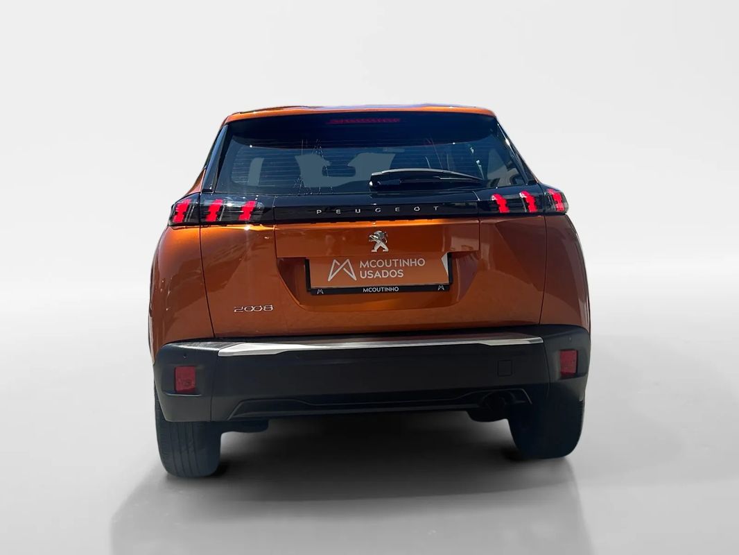 peugeot-2008-2023-gasolina-1199cc