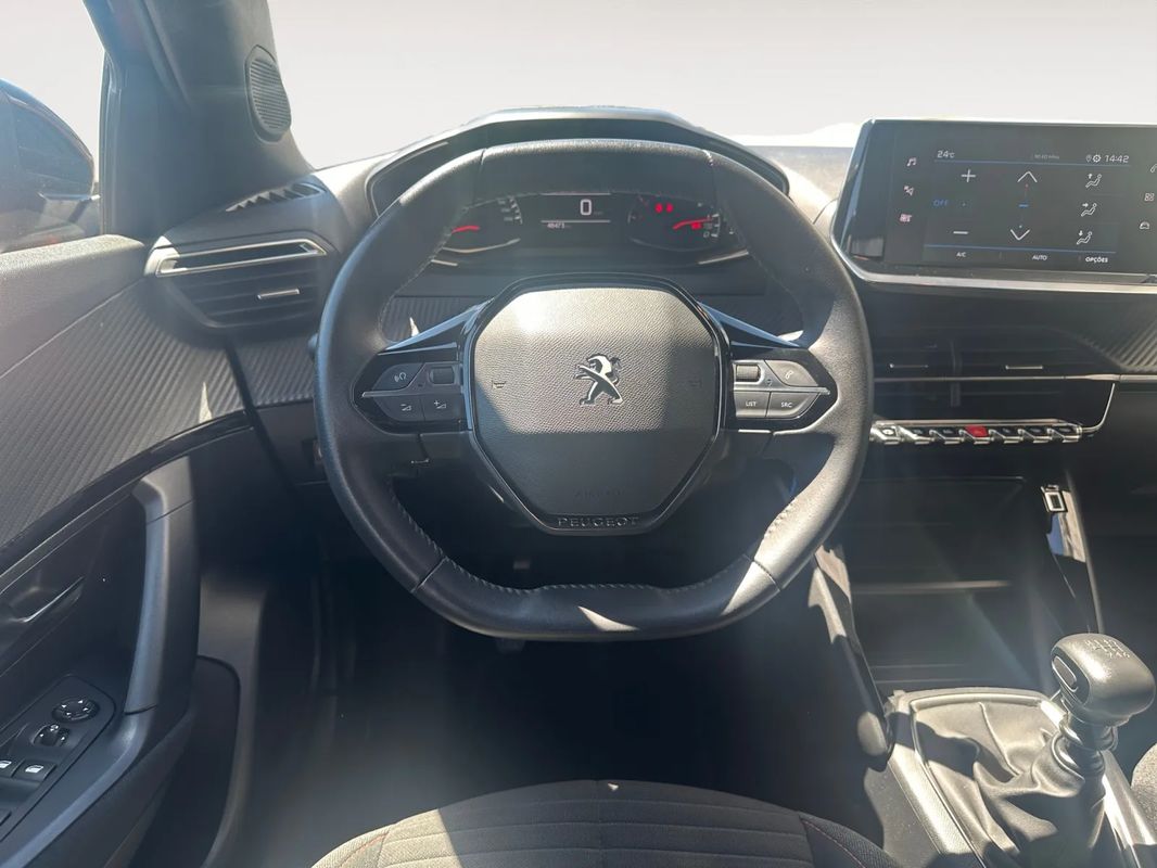 peugeot-2008-2023-gasolina-1199cc