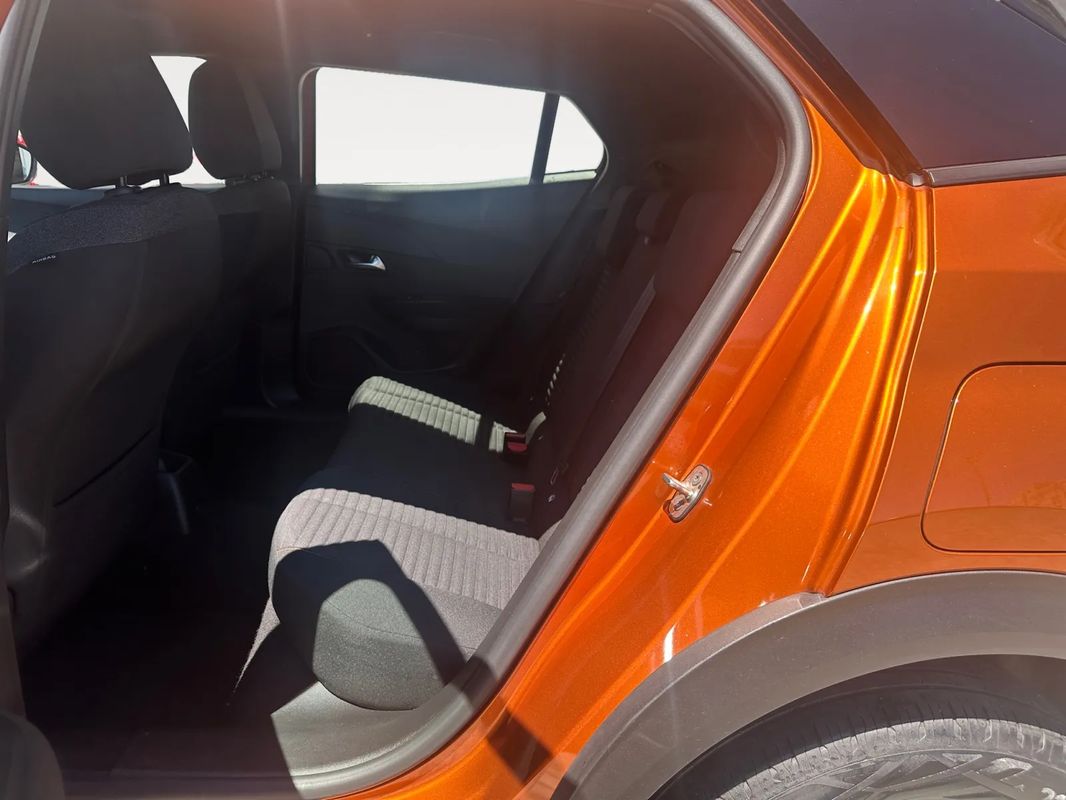 peugeot-2008-2023-gasolina-1199cc
