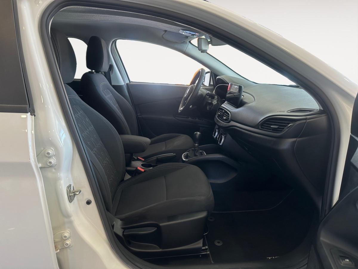 fiat-tipo-station-wagon-2023-gasolina-999cc