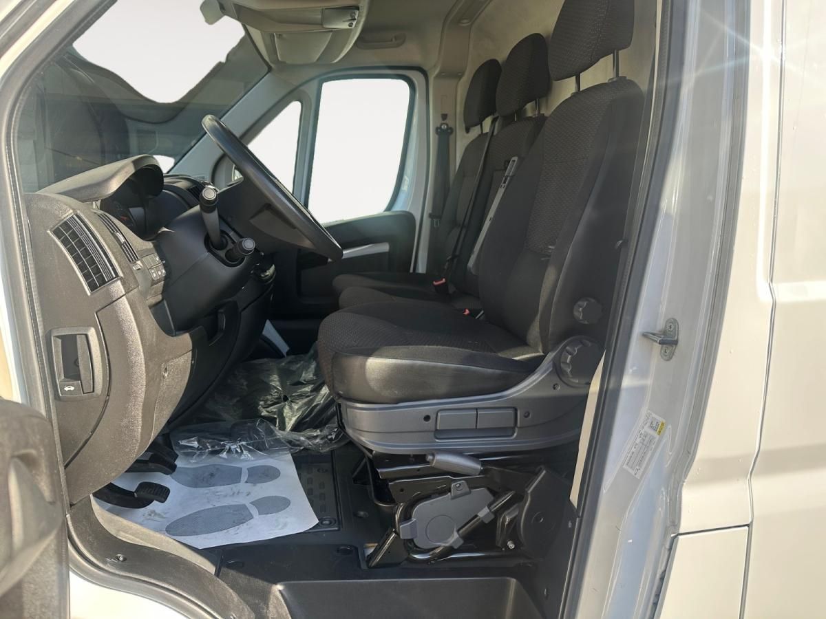 peugeot-boxer-2022-diesel-2179cc