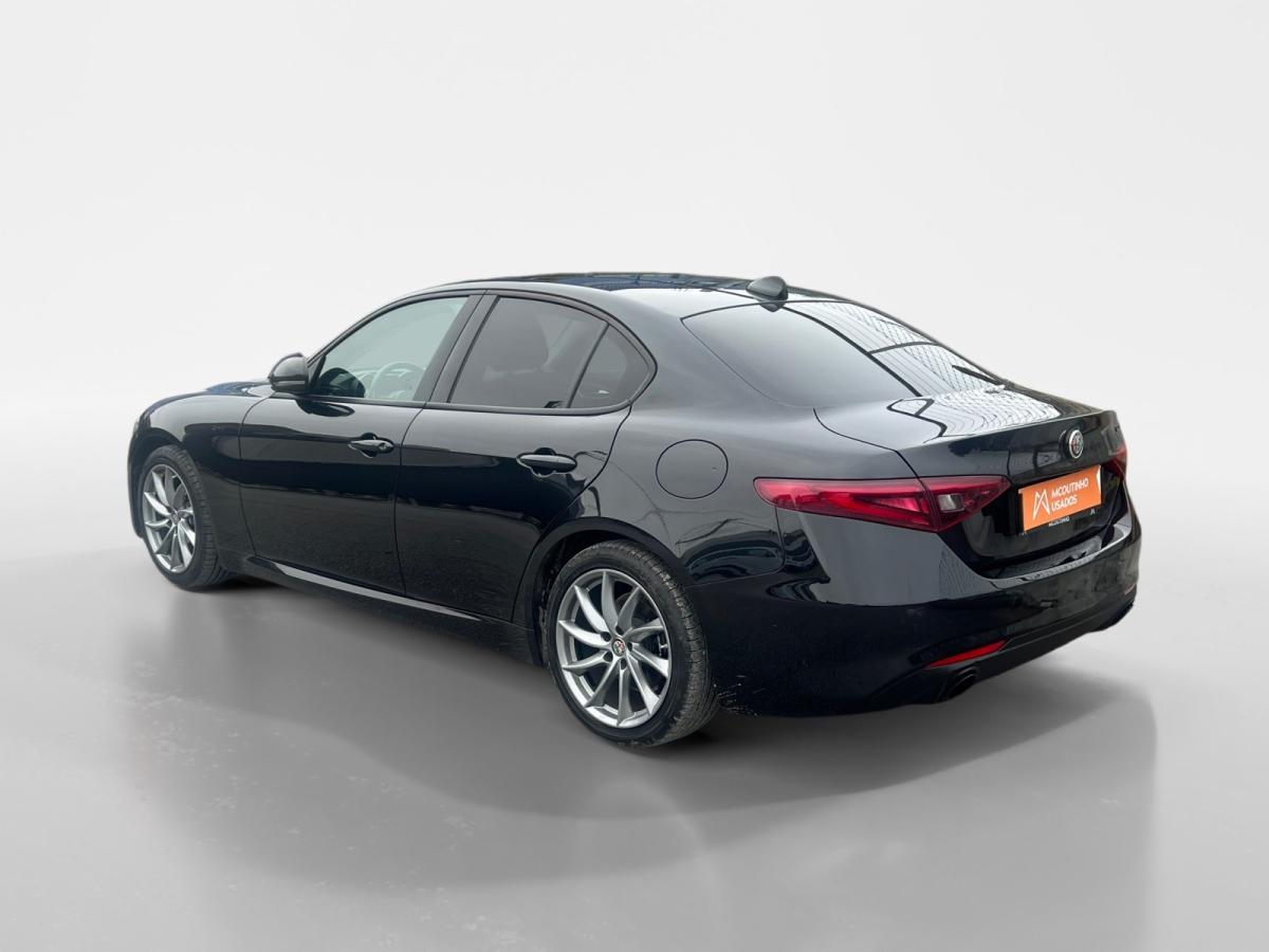 alfa-romeo-giulia-2022-diesel-2143cc