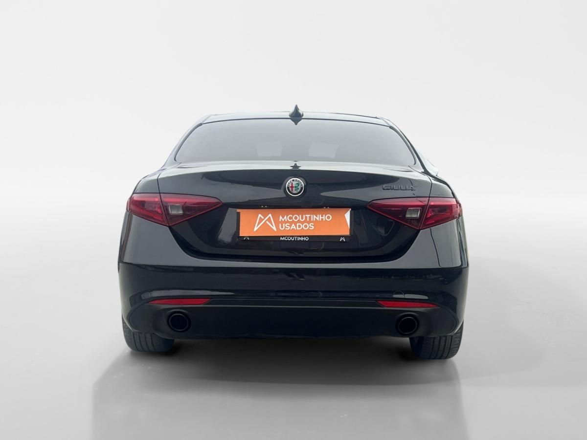 alfa-romeo-giulia-2022-diesel-2143cc