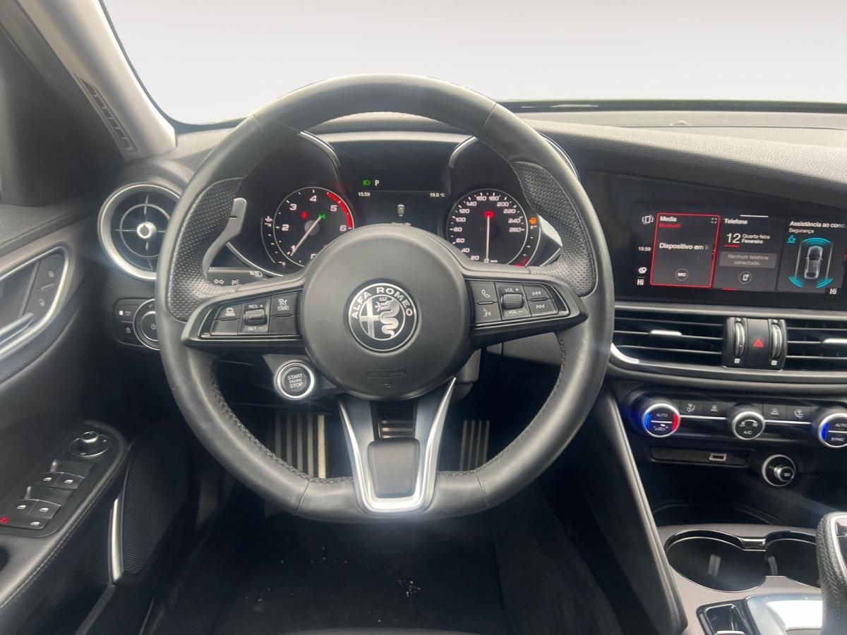 alfa-romeo-giulia-2022-diesel-2143cc