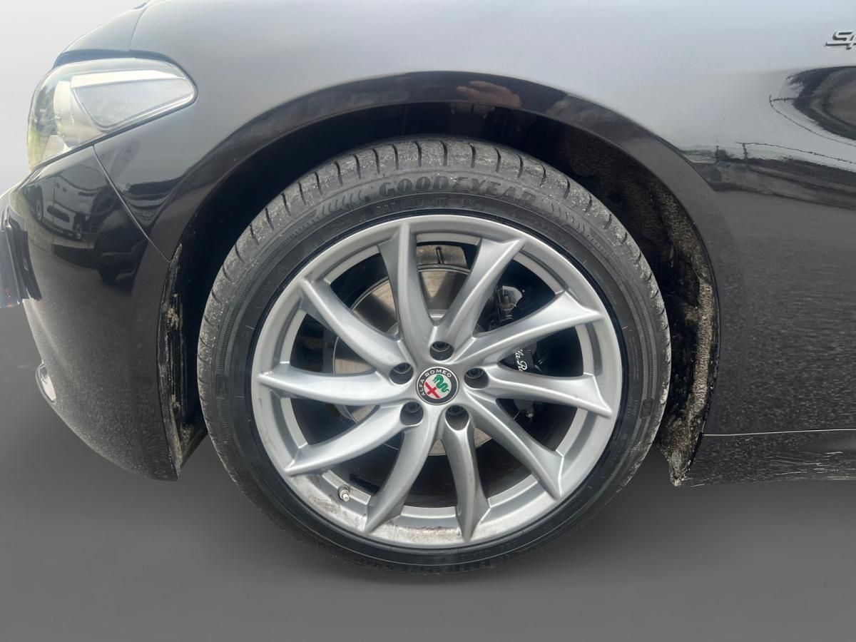 alfa-romeo-giulia-2022-diesel-2143cc