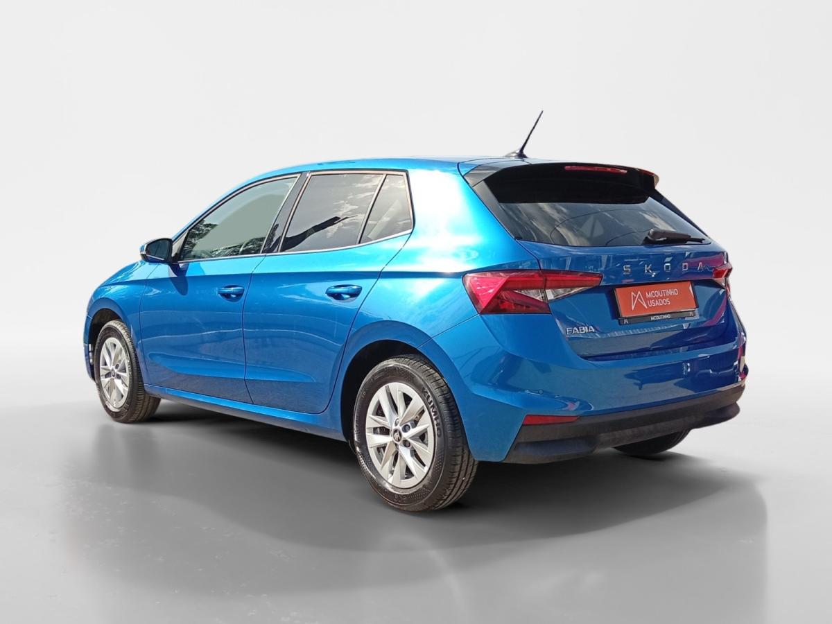 skoda-fabia-2025-gasolina-999cc