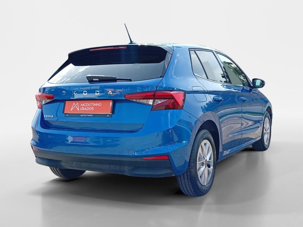 skoda-fabia-2025-gasolina-999cc